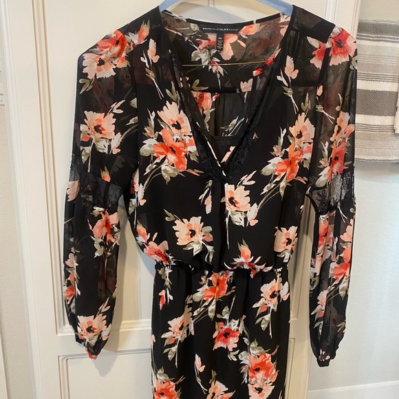 WHITE HOUSE BLACK MARKET Sheer Black Floral Dress | Size 00 tiny snag at bottom - Picture 3 of 4